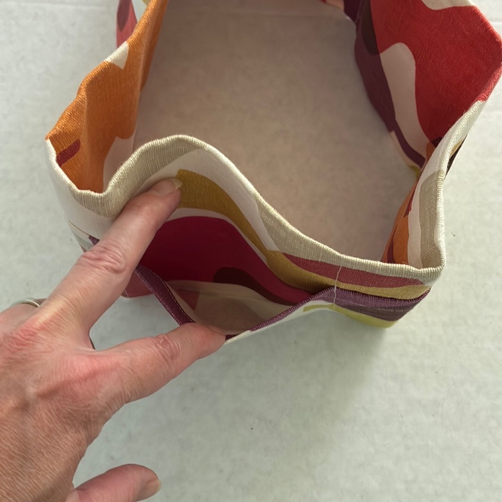 Abstract Multicolor Patterned Inside Bag Organizer - image 4